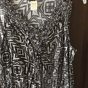 Long maxi dress with weaving at neckline